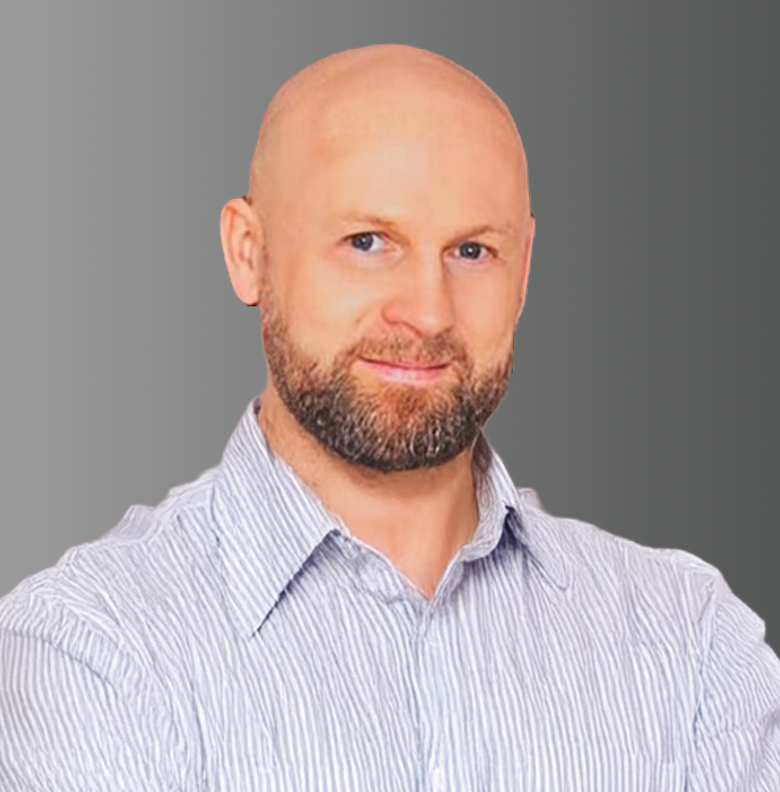 o nas – paweł(koszula)