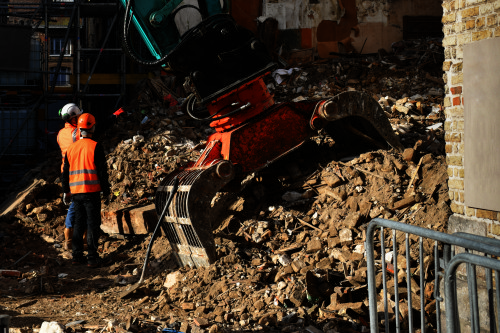 Bauteam bei vorbereitenden Arbeiten